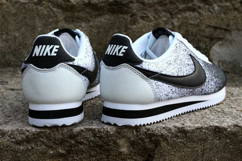 nike cortez 2014 vente la depollution baskets 2014 Degrade Blanc Noir vente